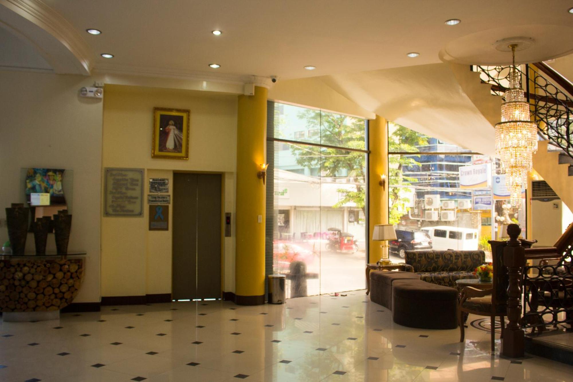 Crown Royale Hotel Balanga Kültér fotó