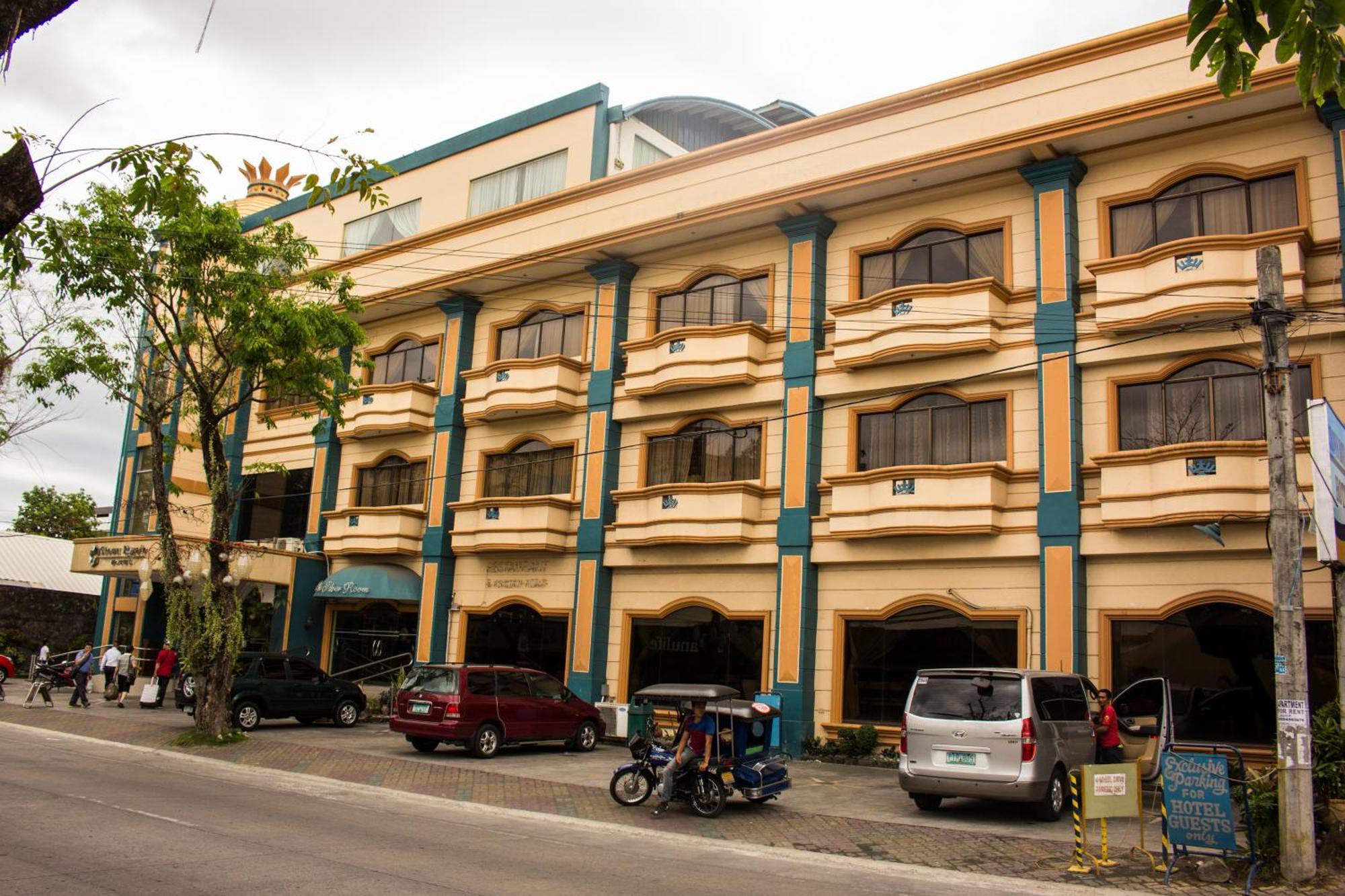 Crown Royale Hotel Balanga Kültér fotó